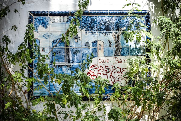 mural de azulejos para jardin
